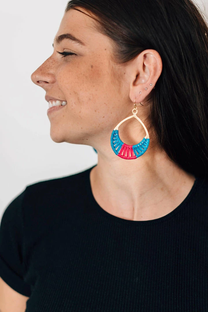 Promo 😍 Ten Thousand Villages Global Fair Trade Gifts Crisscross Thread Earrings Blue & Pink Handcrafted In India 💯 5 Ten Thousand Villages Global Fair Trade Gifts Crisscross Thread Earrings Blue & Pink Handcrafted In India