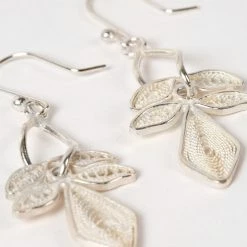 Deals 🥰 Ten Thousand Villages Lily Filigree Earrings Handcrafted In Indonesia ✨ 8 Ten Thousand Villages Lily Filigree Earrings Handcrafted In Indonesia