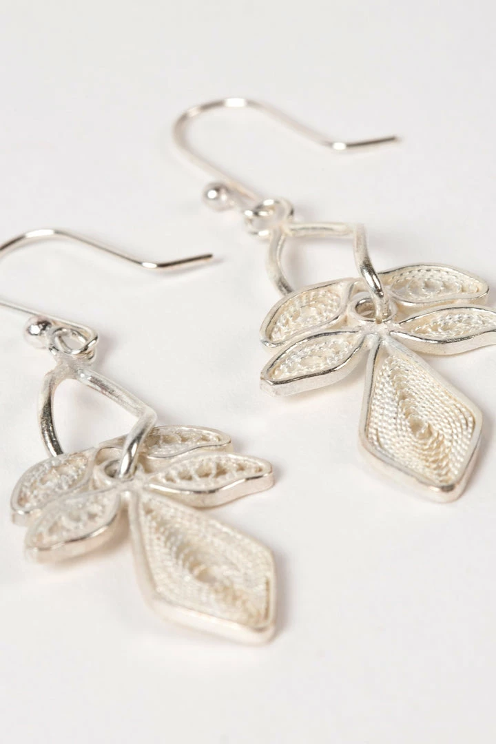 Deals 🥰 Ten Thousand Villages Lily Filigree Earrings Handcrafted In Indonesia ✨ 5 Ten Thousand Villages Lily Filigree Earrings Handcrafted In Indonesia